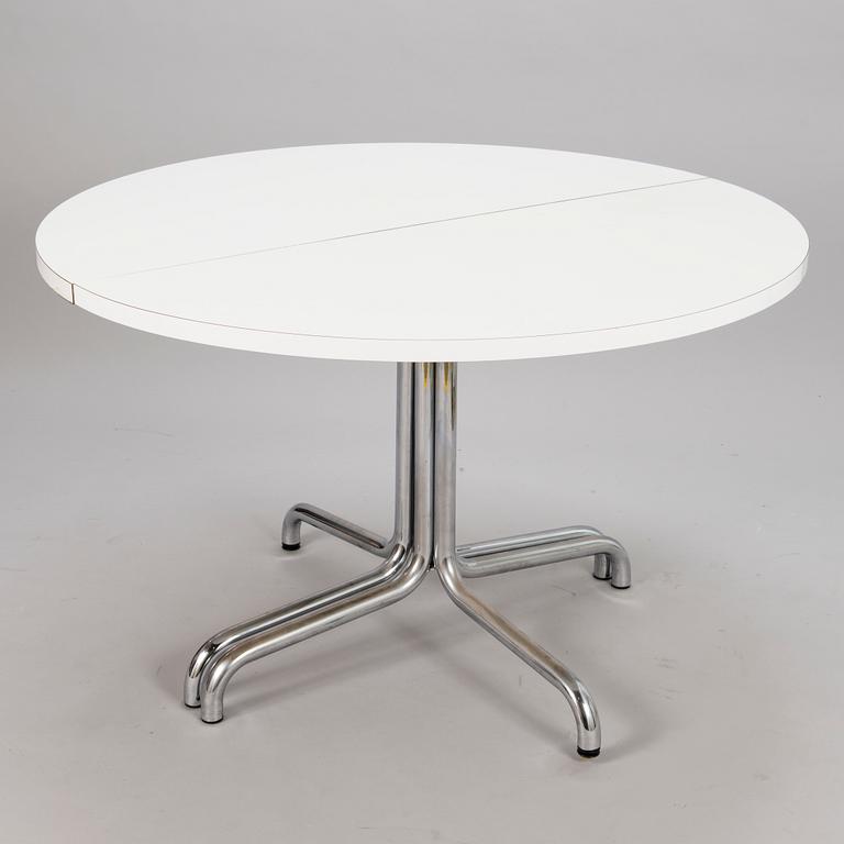 An extendable Thonet dinner table, Austria.