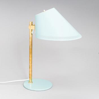 PAAVO TYNELL, A mid 20th century table lamp '9227' for Idman, Finland.