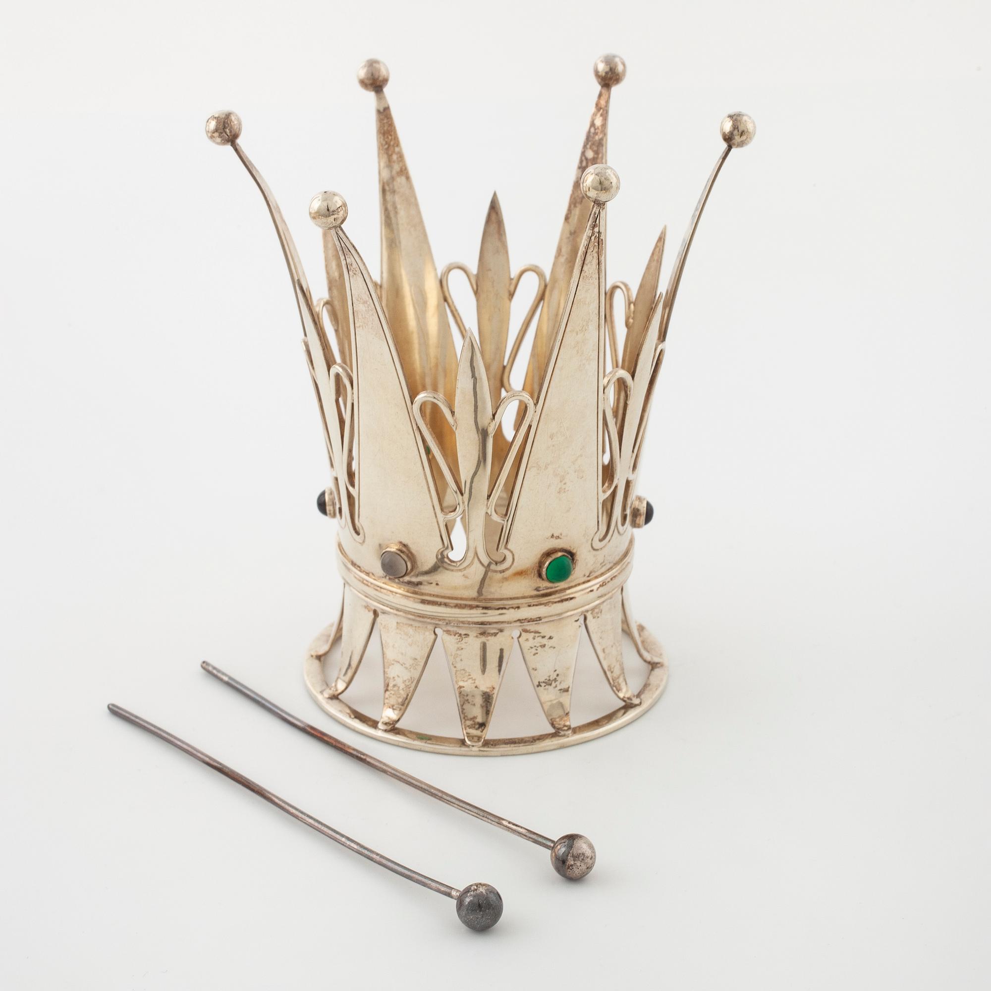 A bridal crown set with cabochon-cut gemstones by Tore Eld, Ceson, Göteborg 1955.