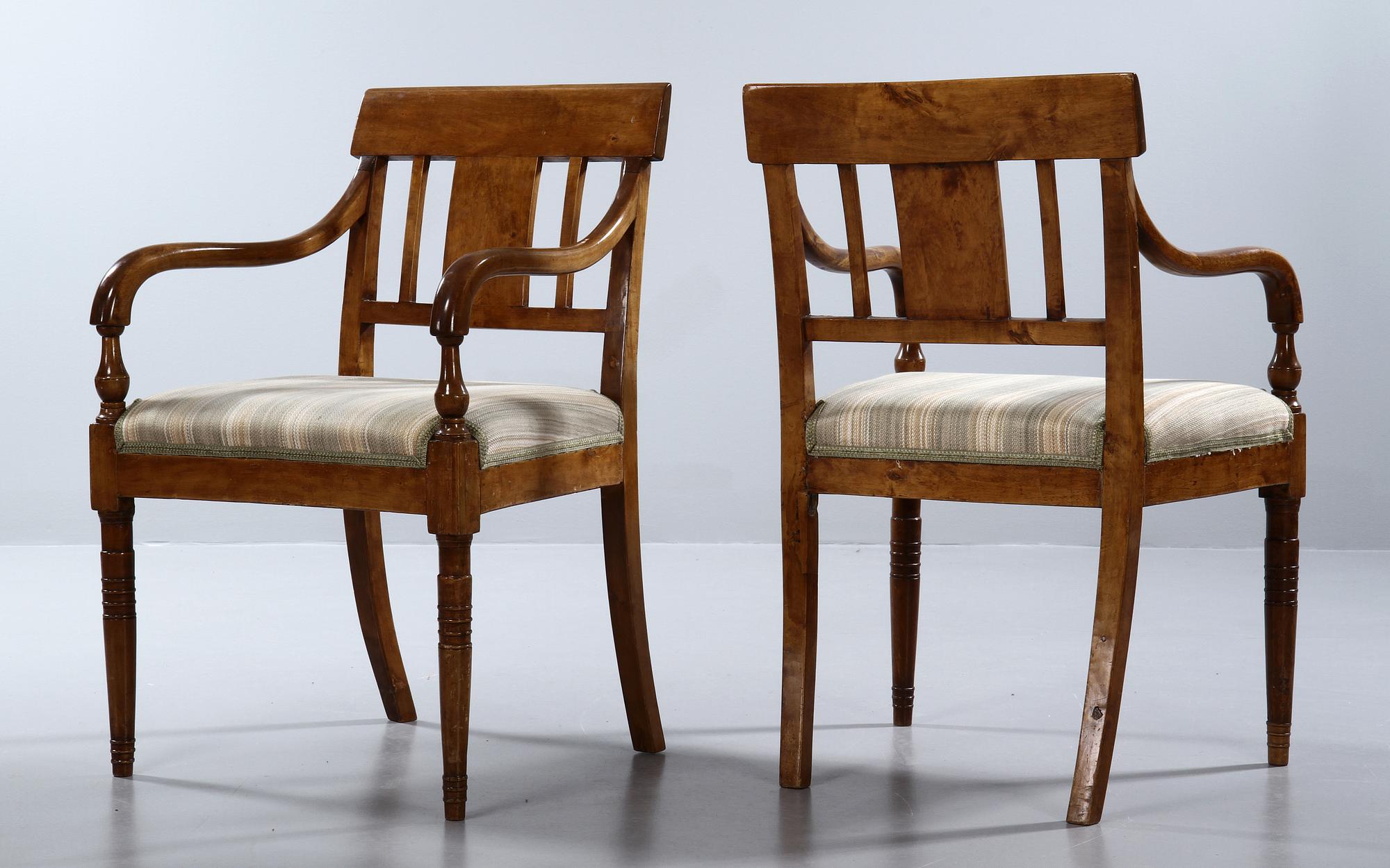 KARMSTOLAR, ett par, Karl Johan, 1800-talets första hälft.