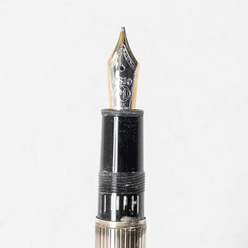 Fountain pen, Mont Blanc.