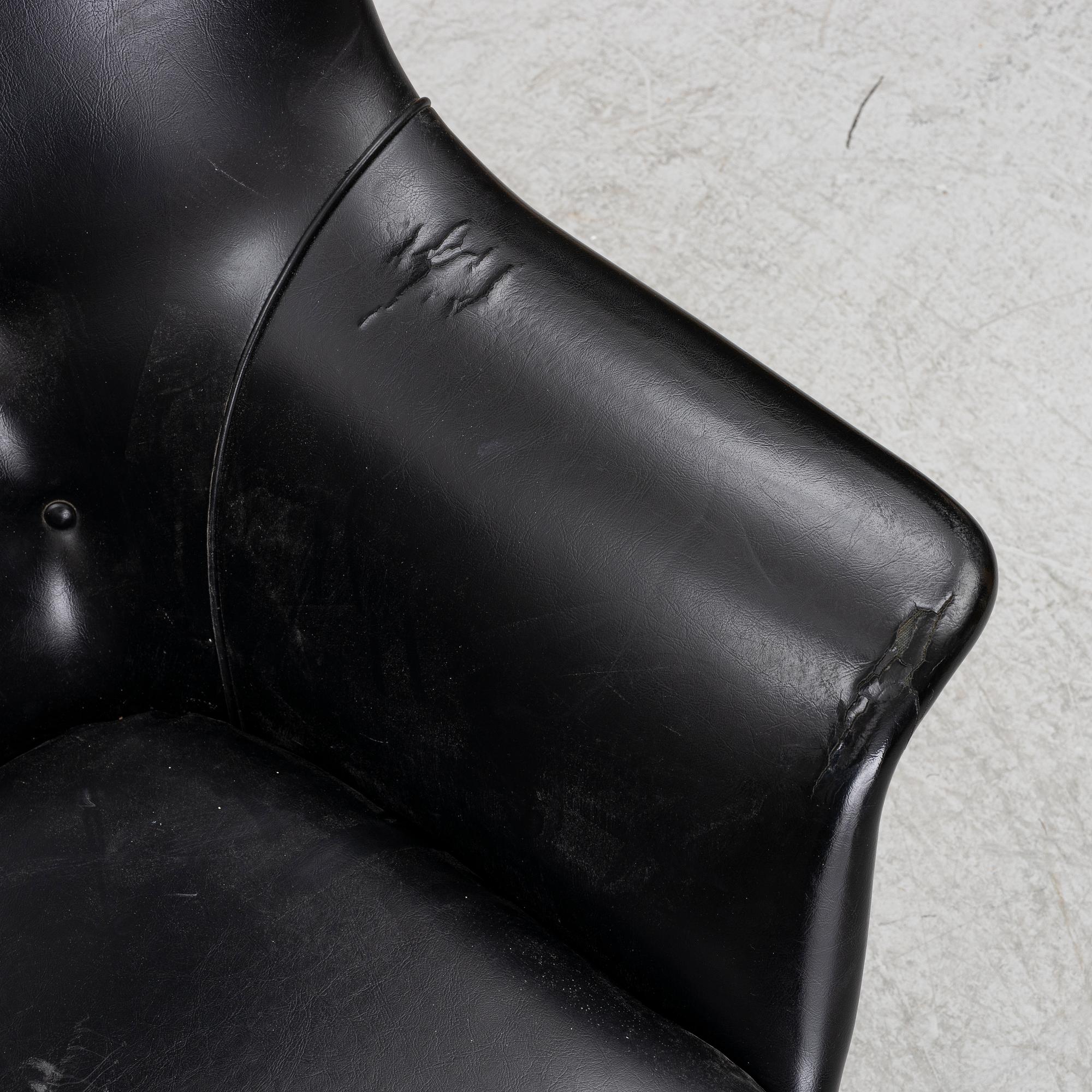 Carl Gustaf Hiort af Ornäs, armchair, "Caravelle", Puunveisto Oy - Träsnideri Ab, 1960s.