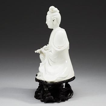 A blanc de chine figure of Guanyin, Qing dynasty.