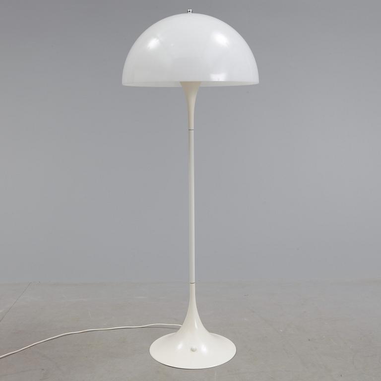 GOLVLAMPA "Panthella", Verner Panton för Louis Poulsen, Danmark.