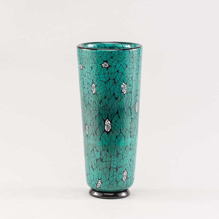 A VITTORIO FERRO MURRINE GLASS VASE FOR FRATELLI PAGNIN AROUND 1990-2000.