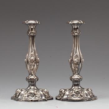 LJUSSTAKAR, ett par, silver, Österrike-Ungern, troligen stämplad 1821.