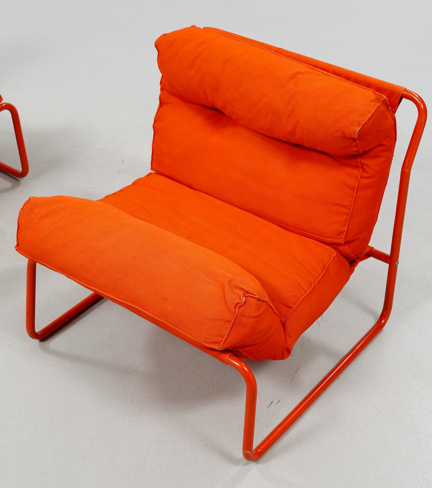 A pair of lounge chairs by Gillis Lundgren for Ikea, mpdel