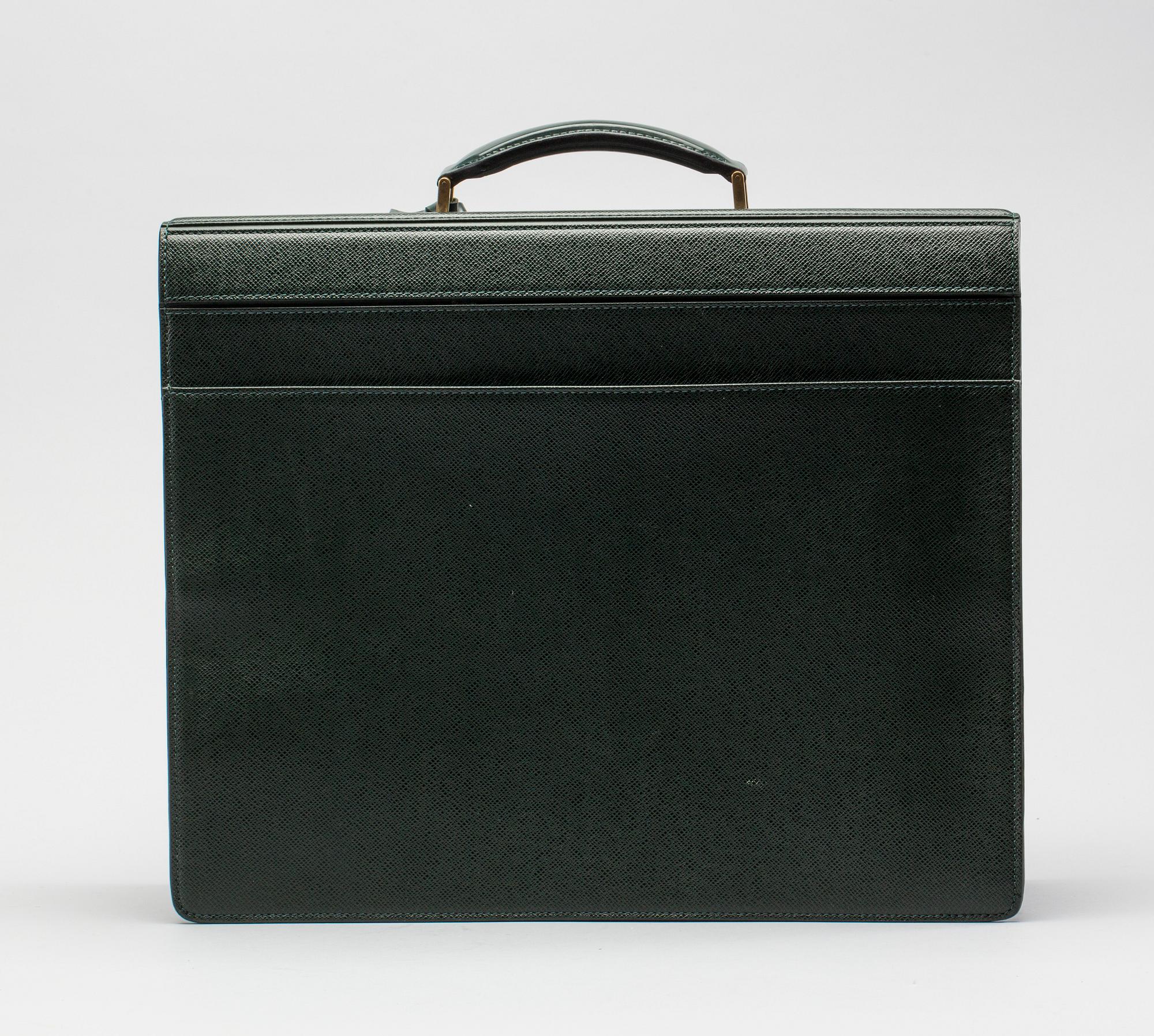 PORTFÖLJ, Louis Vuitton.