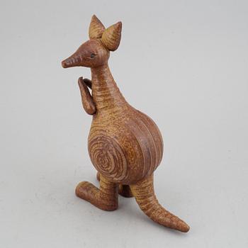 Lisa Larson, figuriin, kivitavaraa, "Kenguru", "Stora Zoo" sarjasta, Gustavsberg.