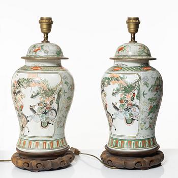 Bordslampor, ett par, porslin, Kina, 1900-tal.
