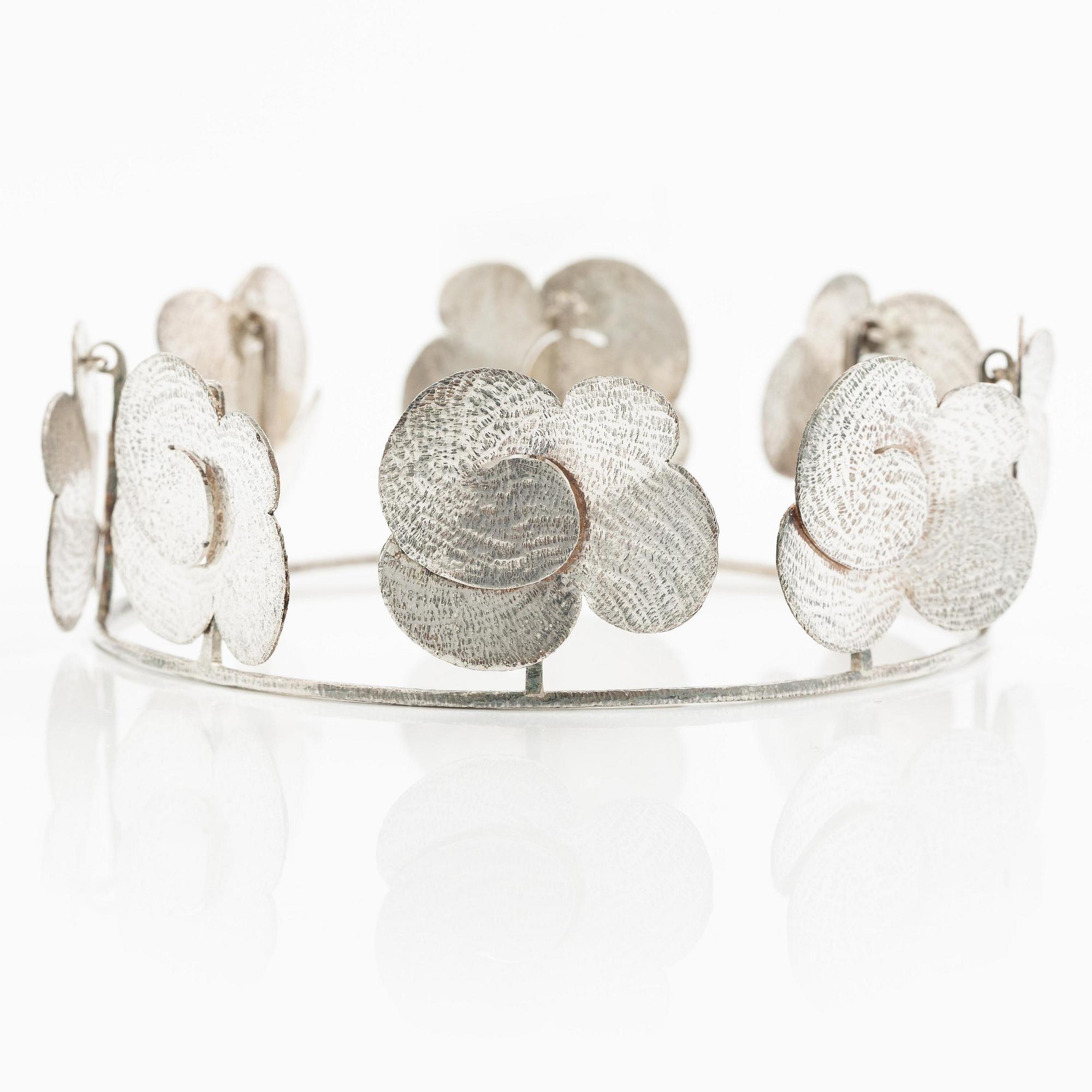 PA Lundahl-Terrs, a bridal crown, silver.