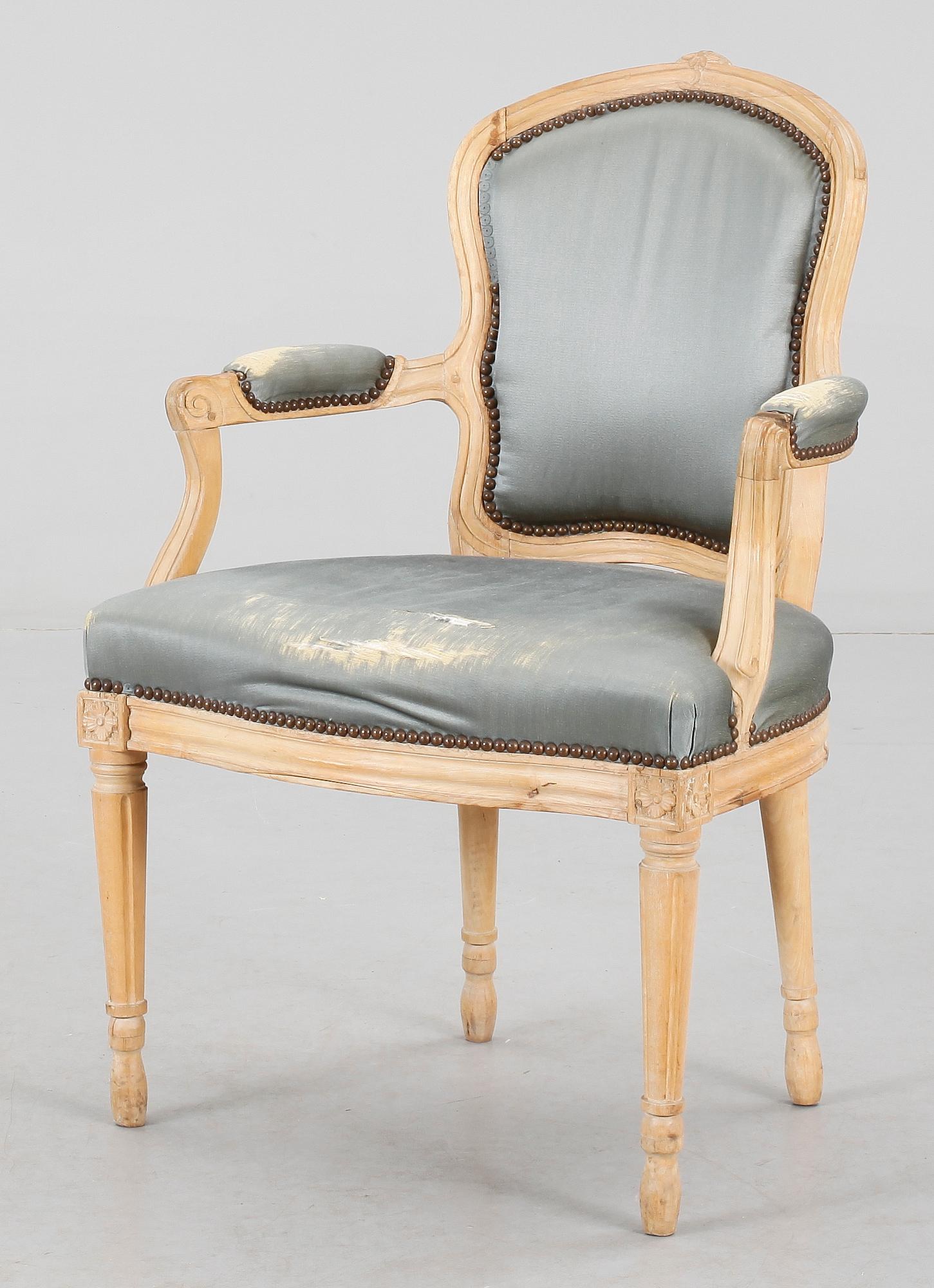 KARMSTOL, rokokostil, 1800-talet.