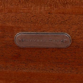 Josef Frank, matbord, modell 947, Firma Svenskt Tenn, efter 1985.