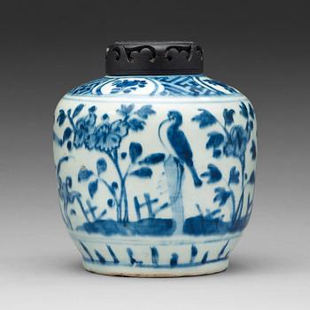 A blue and white jar, Ming dynasty, 17th Century.