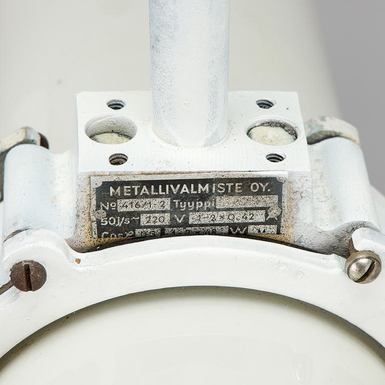 Teollisuusvalaisin / kattovalaisin, Metallivalmiste Oy, 1900-luvun puoliväli.