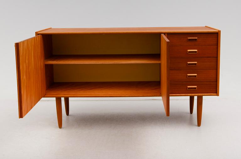 SIDEBOARD, 1900-talets andra hälft.