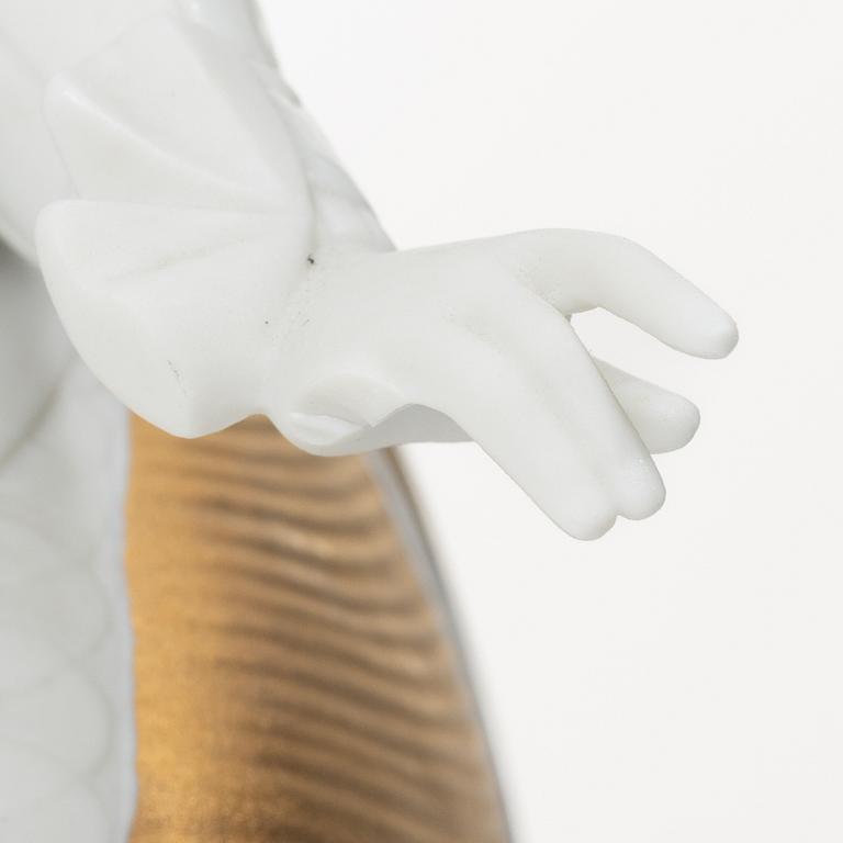 Marco Antonio Noguerón, porcelain figurine, “Utopia Menina”, model 8252, Lladró, Spain.