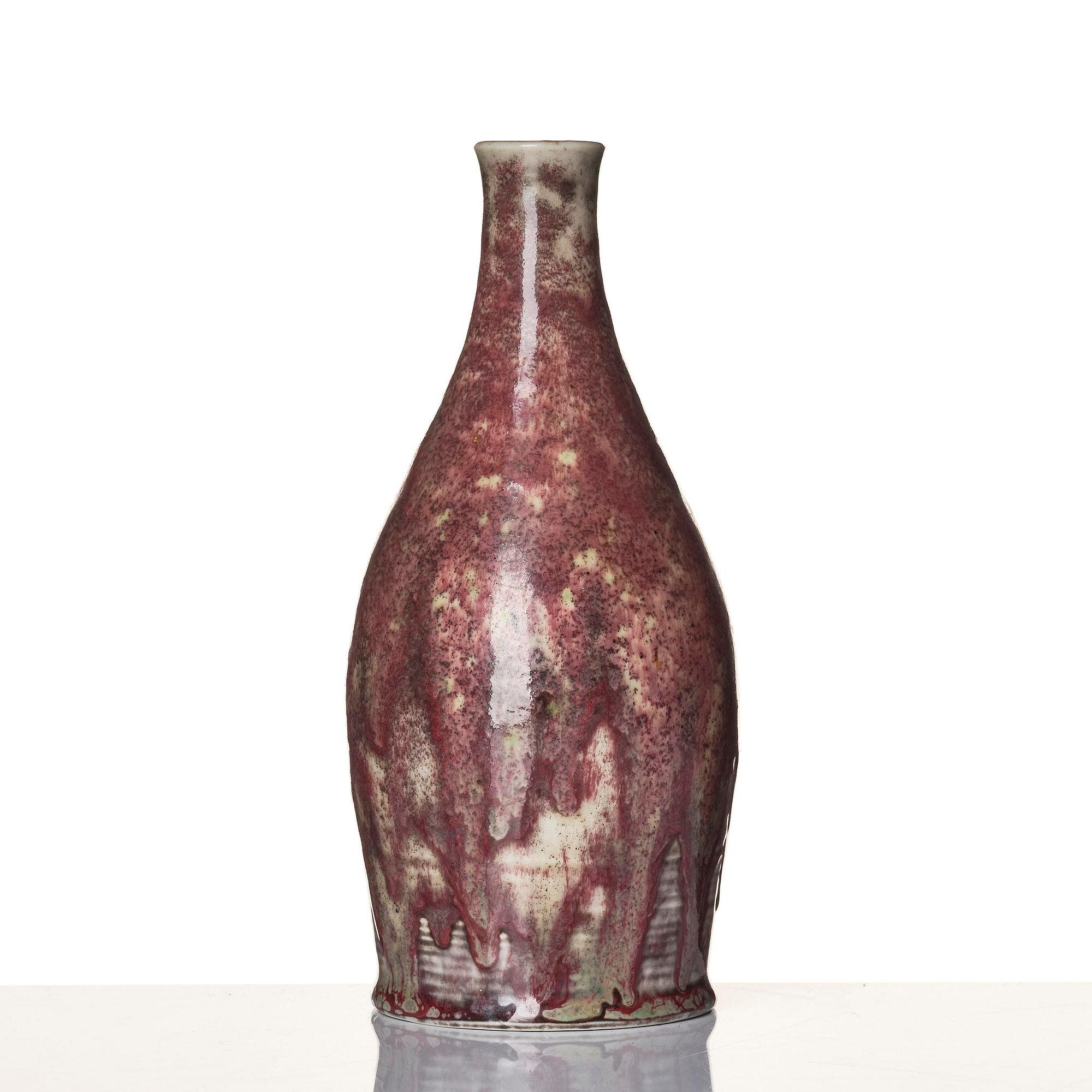 Aune Siimes, a porcelain vase, Arabia, Finland 1940s.