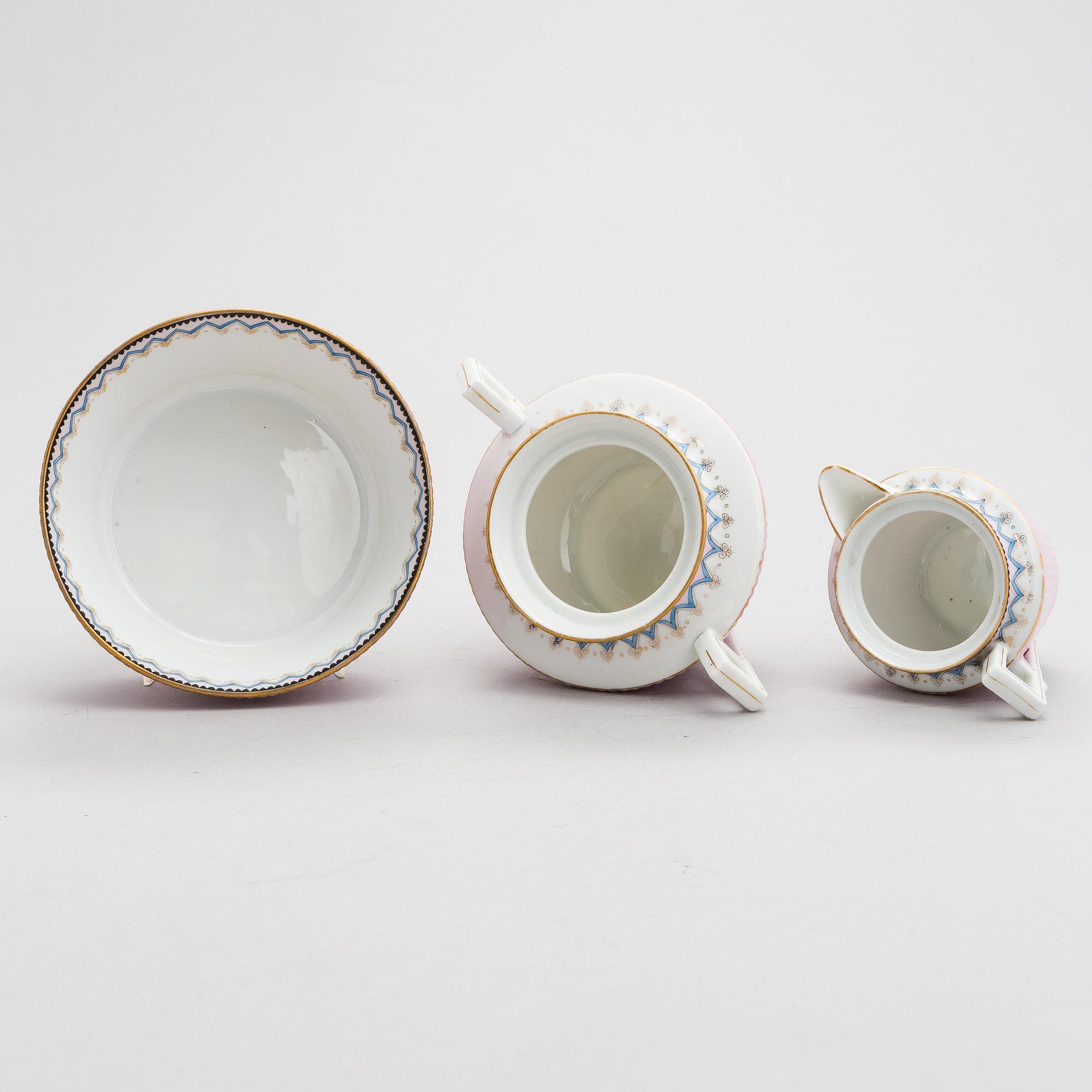 A Russian 18-piece coffee set in porcelain from M.S. Kuznetsov, manufactured in Riga, Russia 1864-1880.