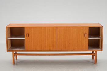 SIDEBOARD, "Arild", Nils Jonsson för Troeds, Bjärnum, 1960-70-tal.