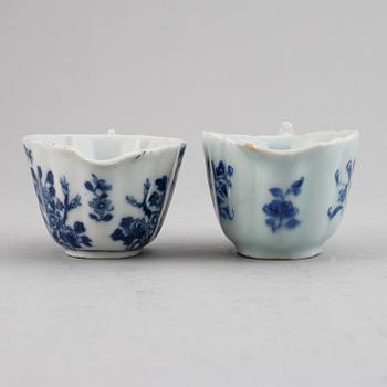 Two blue and white export porcelain saucers, Qing dynasty, Qianlong (1736-95).