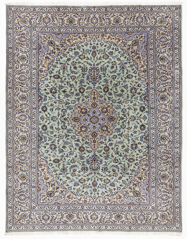 Matta, Keshan, ca 384 x 300 cm.