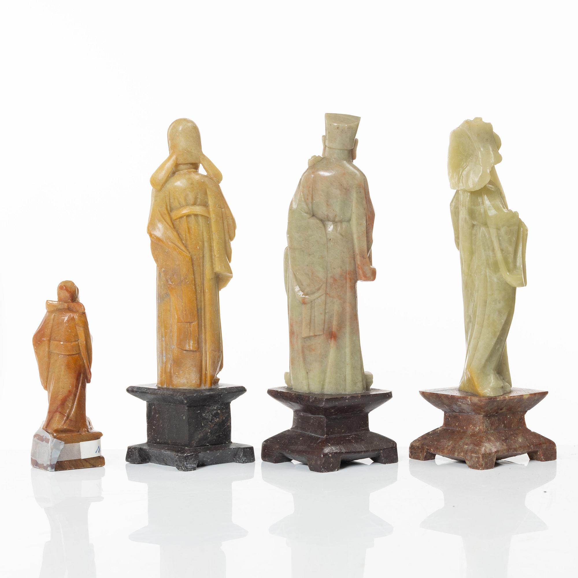 Figuriner, nio stycken, soapstone, Kina, sen Qingdynasti / 1900-tal.