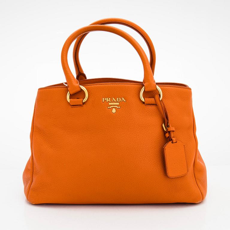 Prada, a 'Vitello Daino Tote' bag.