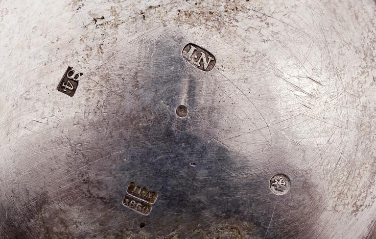 KONFEKTSKÅL, silver, St Petersburg, Ryssland. 1850. Ca 696g.