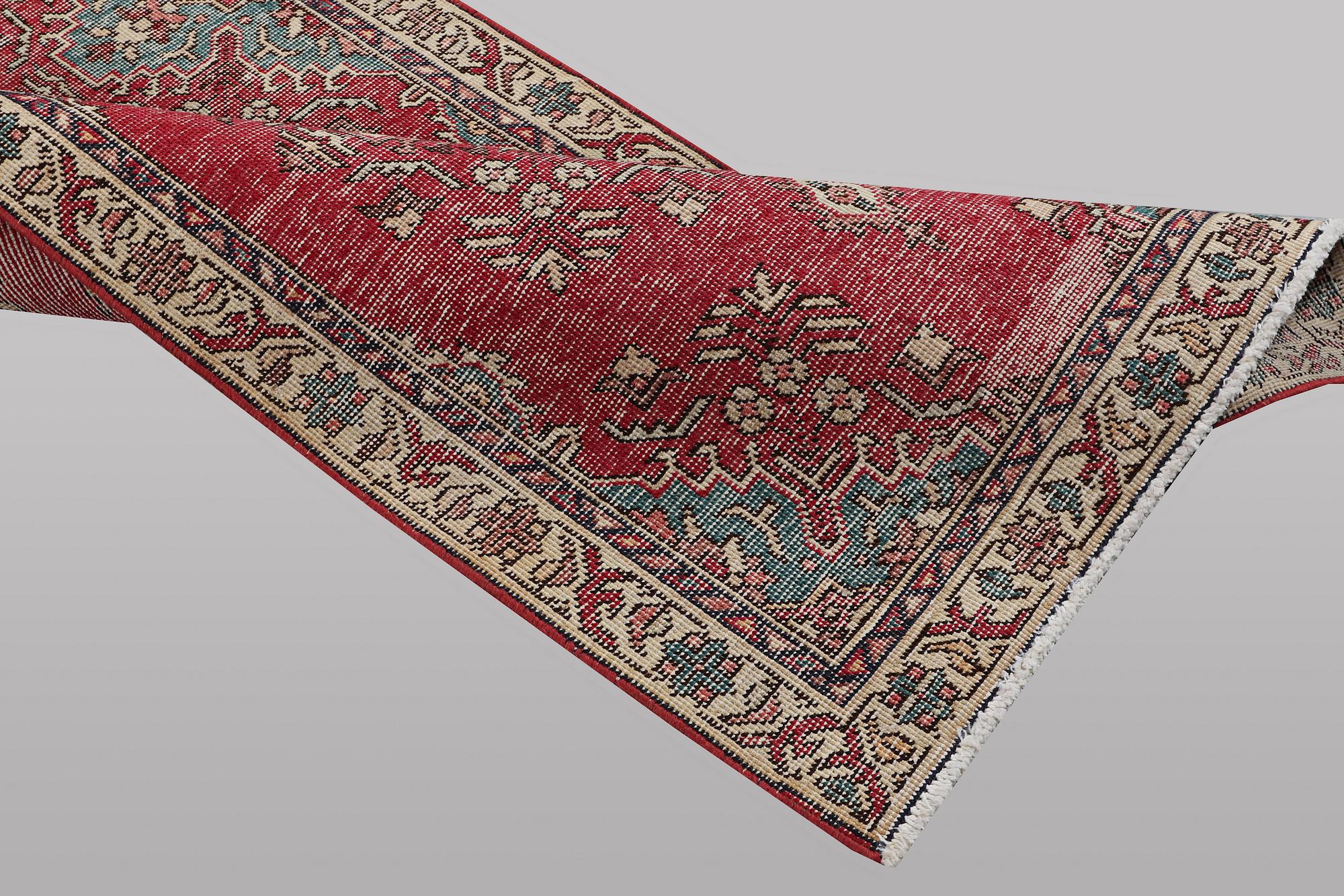 A runner carpet, Persian, Vintage Design, ca 229 x 75 cm.