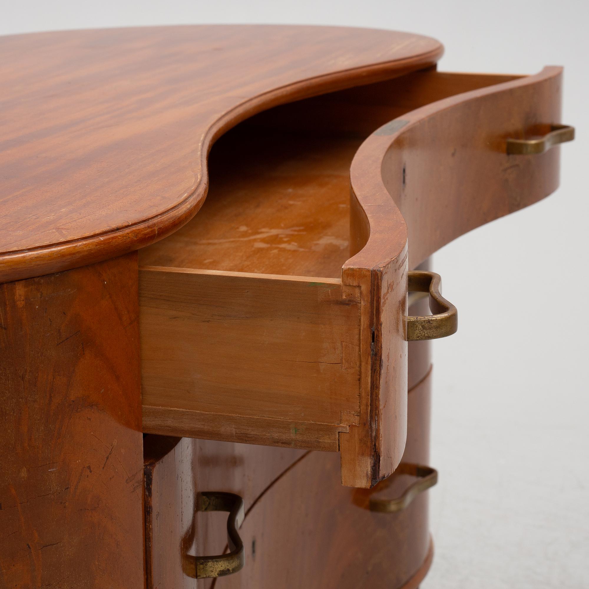 A chest of drawers, Swedish Modern, AB Svenska Möbelfabriken, Bodafors, 1940s.