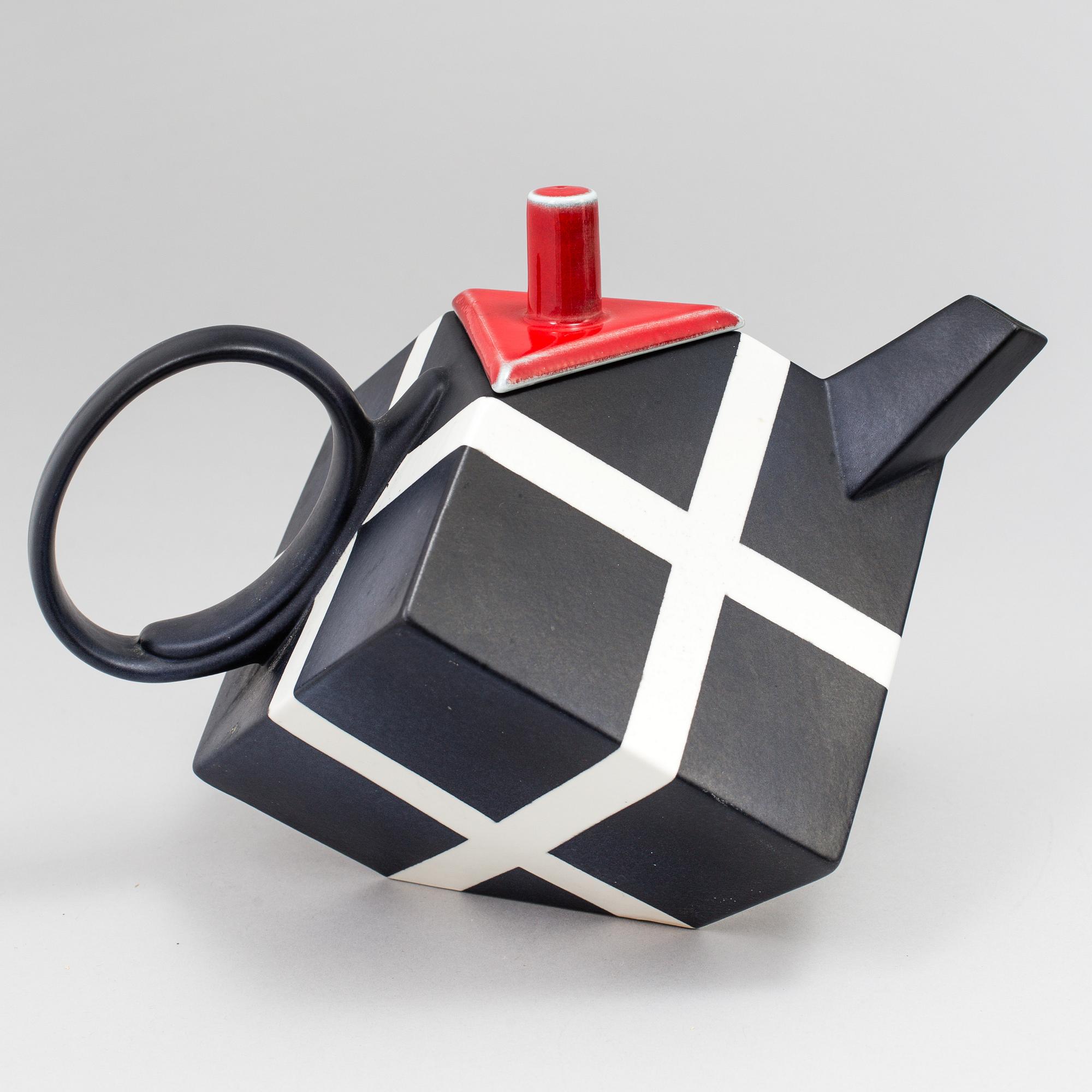 ROLF SINNEMARK, TEKANNA, porslin, "Cube", Rörstrand, sent 1900-tal.