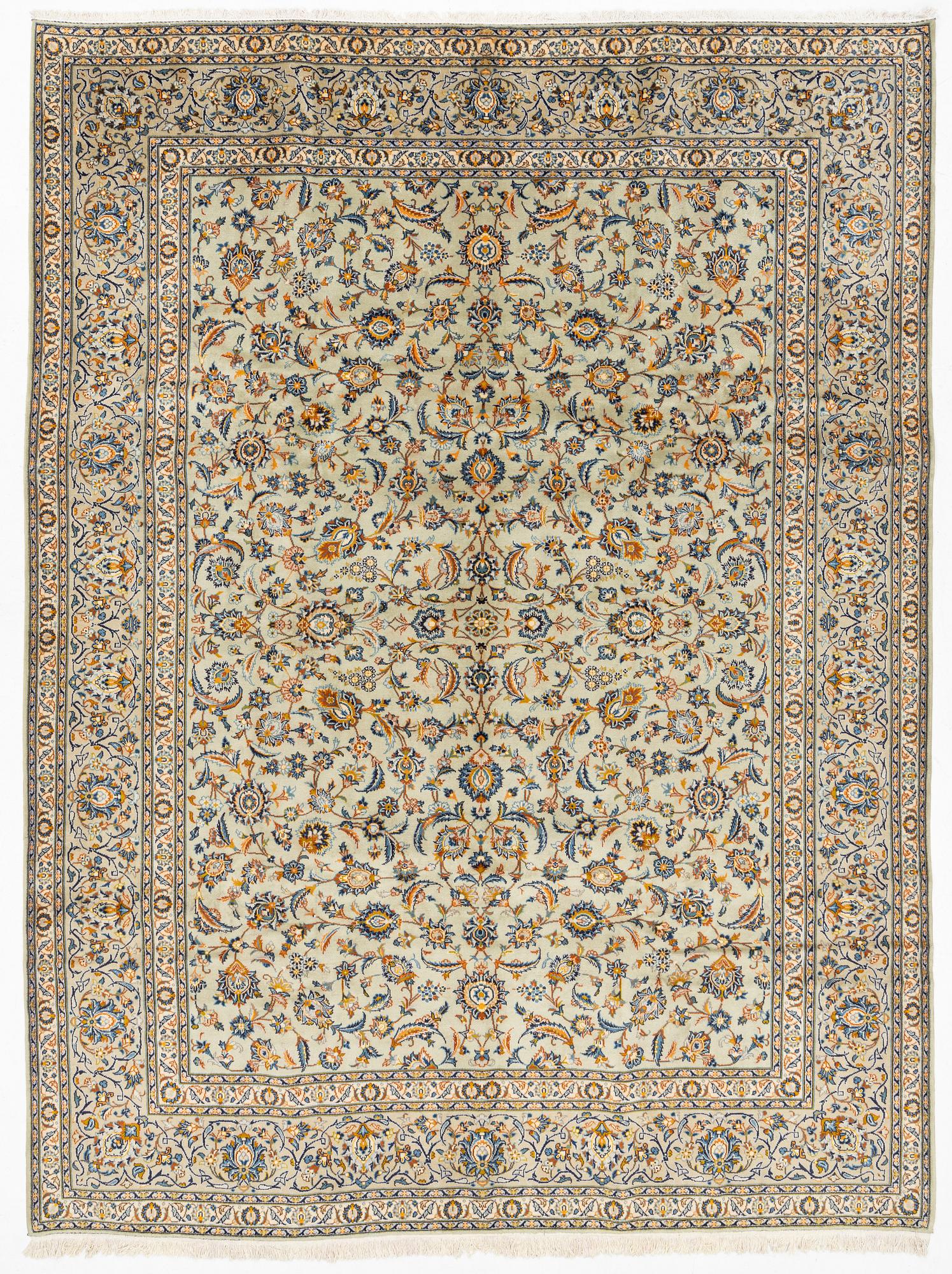 Matta, Keshan, ca 407 x 303 cm.