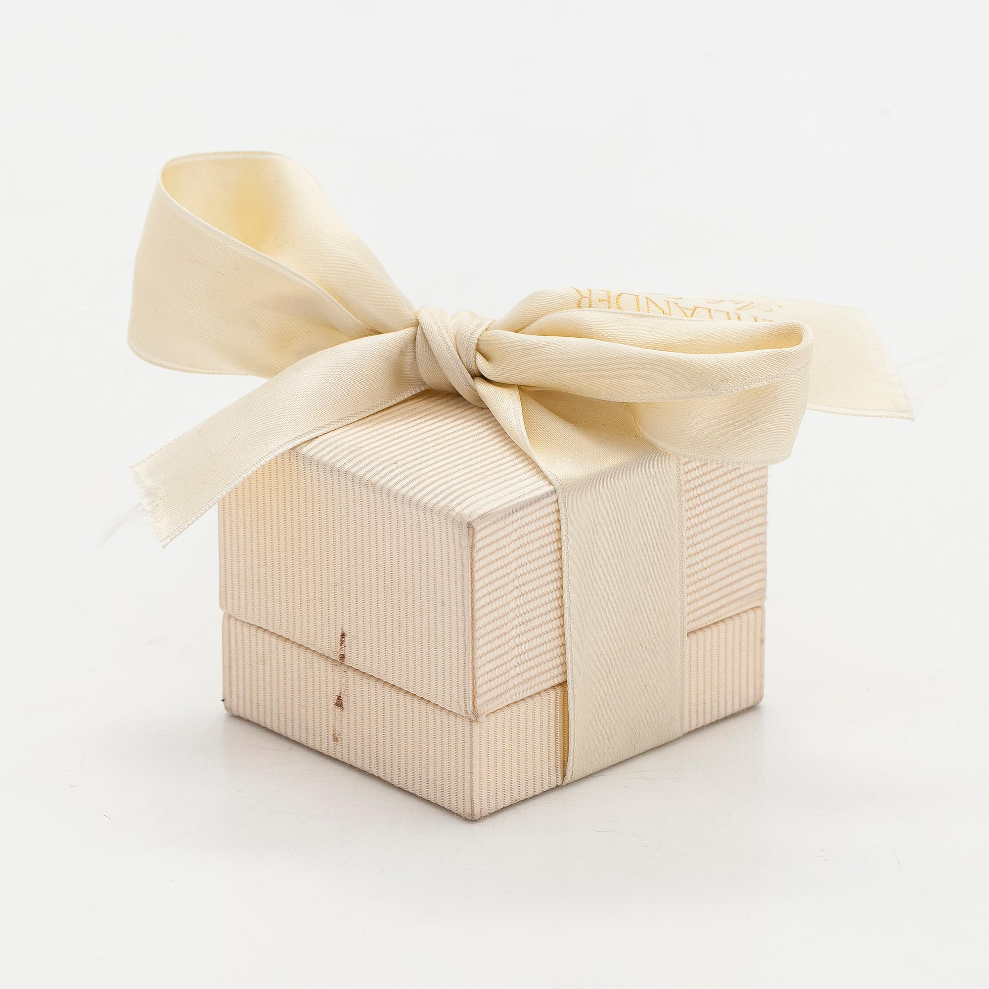 Jaana Lehtinen, ring, 18K guld, A. Tillander,Helsingfors 1994,