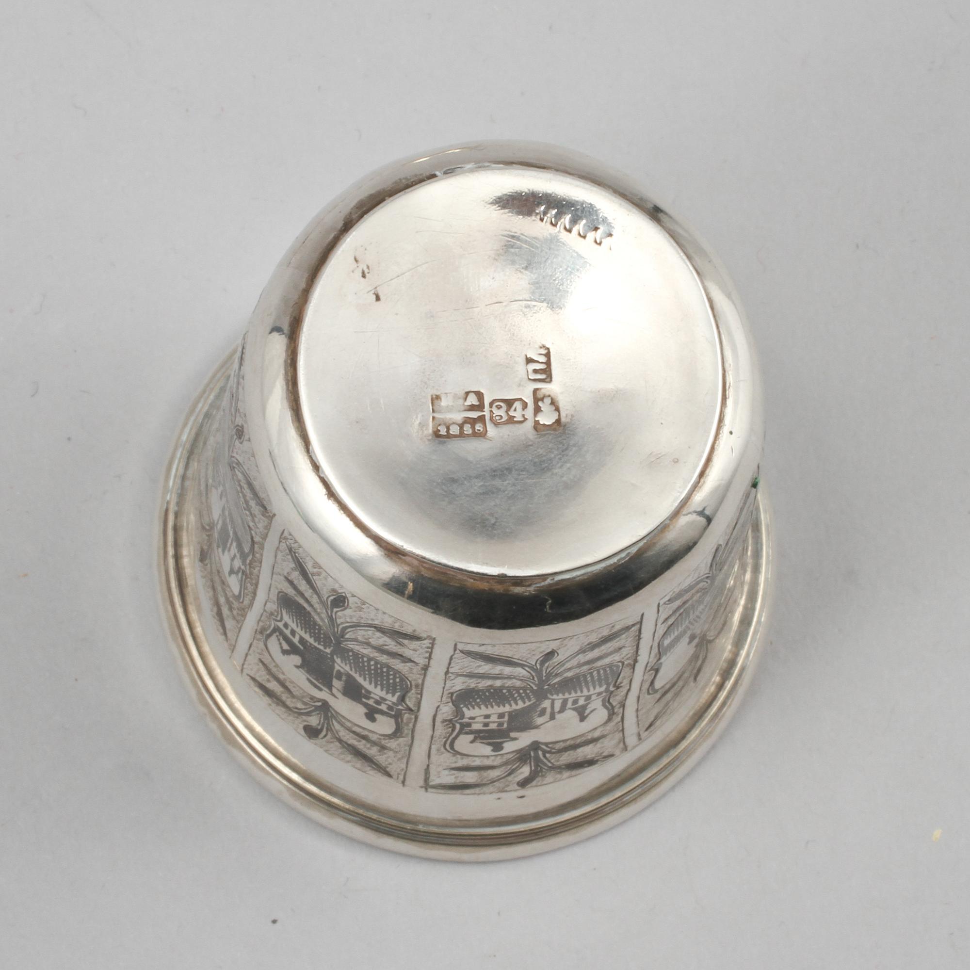 SKED, KEDJA samt BÄGARE, silver, Ryssland, delvis Moskva, 1800-tal respektive 1900-tal, vikt 155 gram.