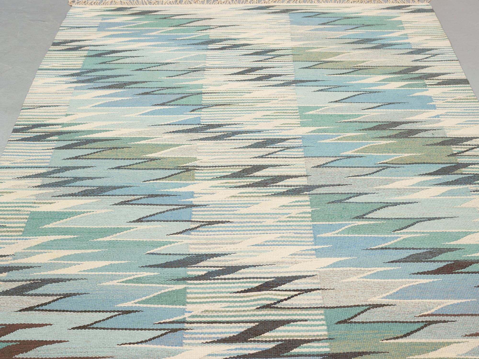 Barbro Nilsson, MATTO, "Snäcklösa", flat weave, ca 265 x 176,5-177,5 cm, signed AB MMF BN.