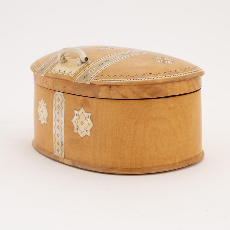 A birch and rein deer box by Thore Sunna, signed 1960's.