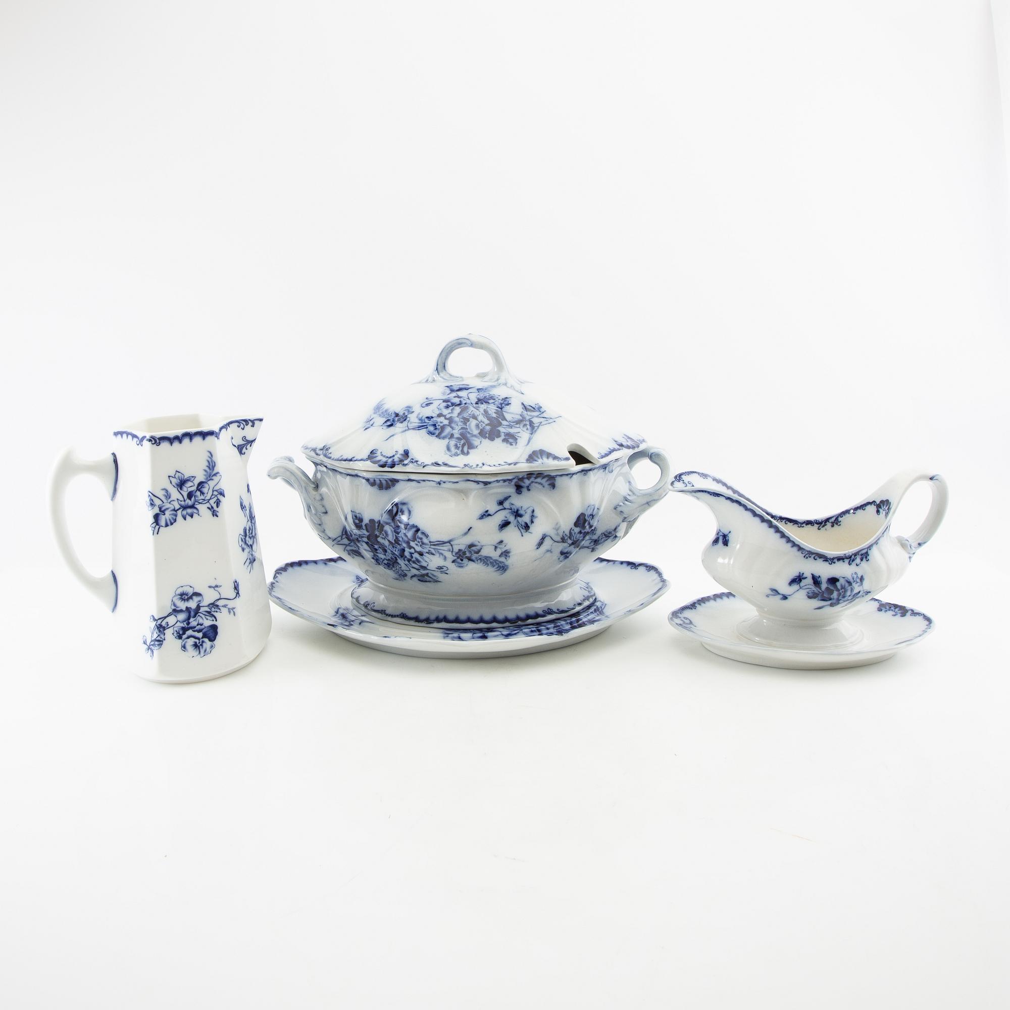 Service "Pensé" 44 pcs porcelain Rörstrand first half of the 20th century.