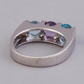 RING, topaser, ametist, 18K vitguld. Italien.