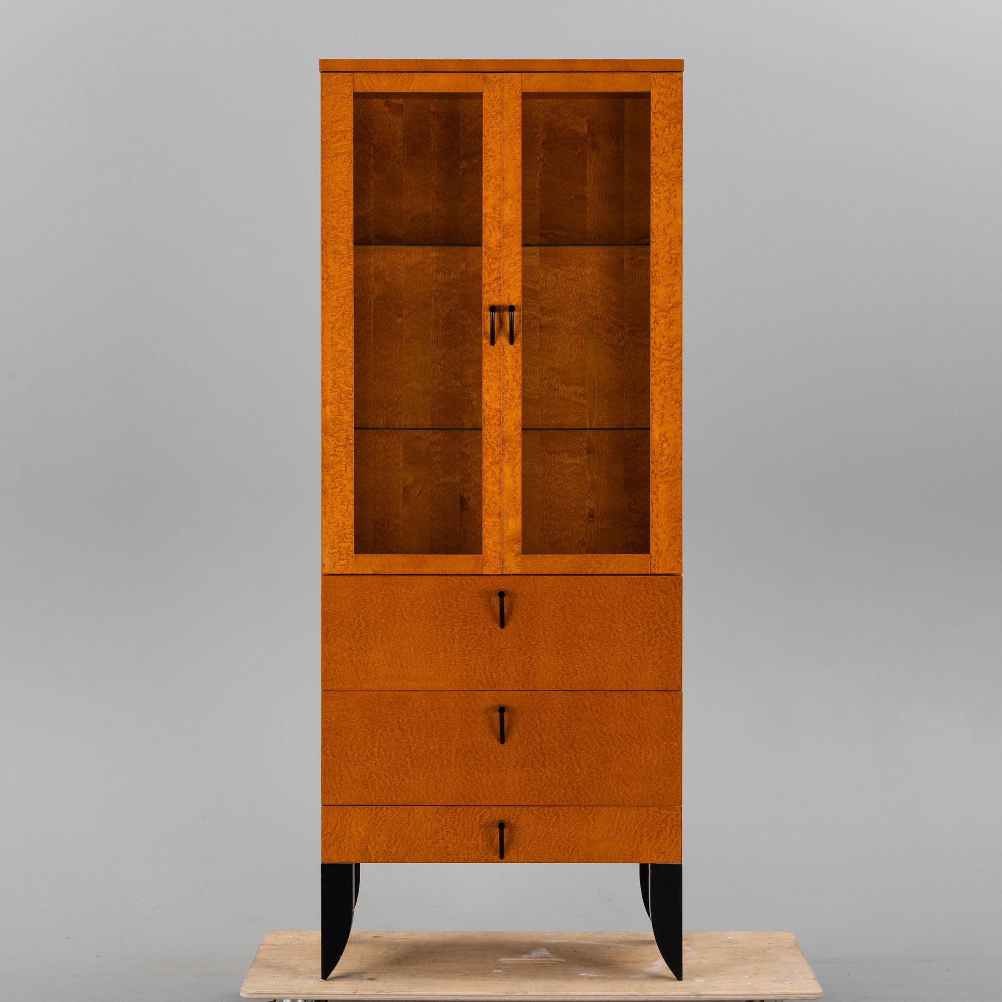 ROSE-MARIE ELLING, vitrinskåp, "Tintomara", Fröseke Form 1889.