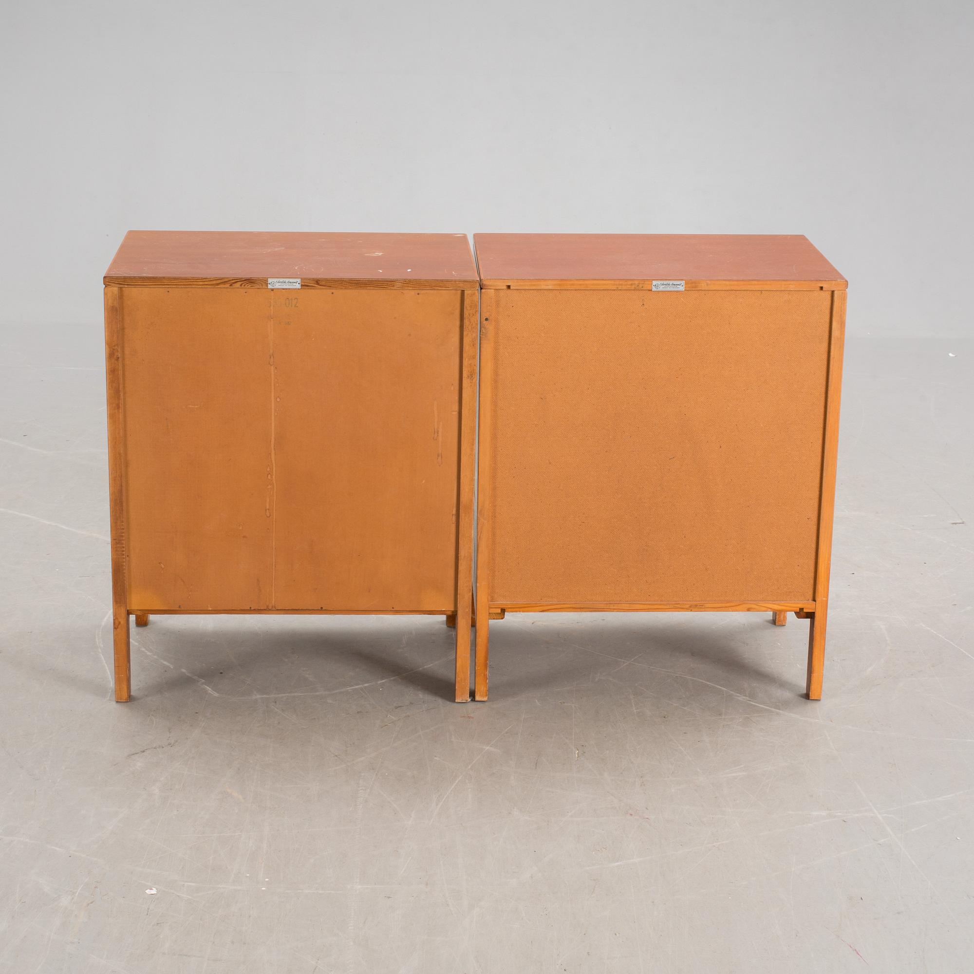 BYRÅ och SKÅP, 2 delar, "Futura"-serien, David Rosén, Nordiska Kompaniet, 1900-talets mitt.