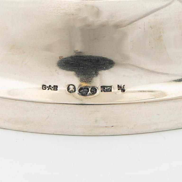 A Swedish 20th century silver vase mark of GAB Stockholm 1919, weight 585 grams.