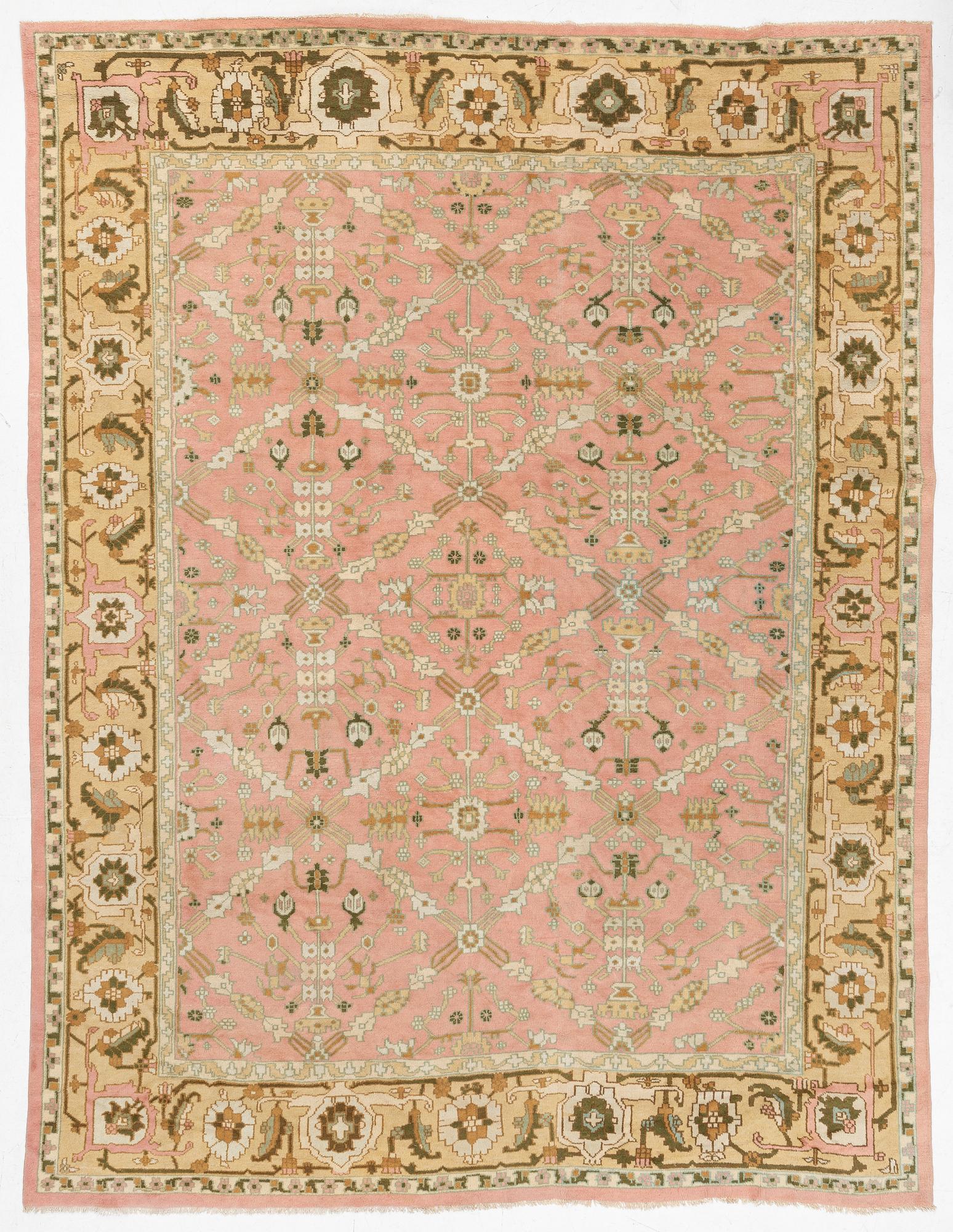 Carpet, India, possibly Amritsar, 1920s, approx. 402 x 305 cm.