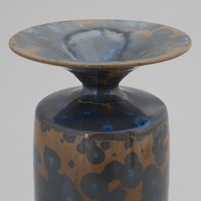 Isak Isaksson, a unique stoneware vase.