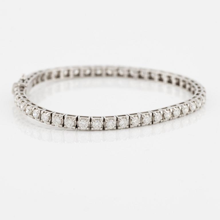 Tennis bracelet with brilliant-cut diamonds, including HRD report.