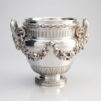 Praktfull vinkylare, silver, verkmästare Konstantin Linke, C.E. Bolin, Moskva 1893.