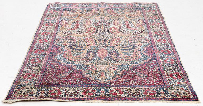 Rug, Kirman, approx. 225 x 140 cm.
