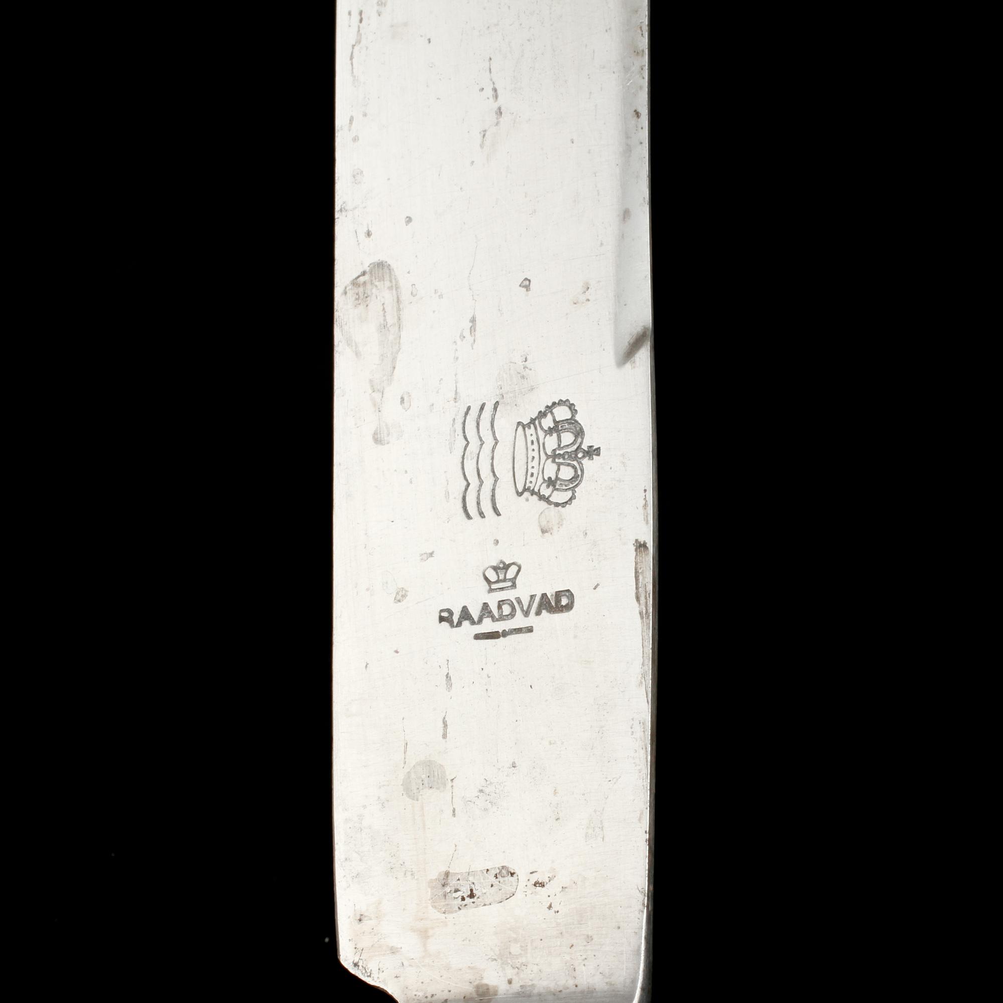 KNIVAR, 20 st, porslin och stål, "Musselmalet", 1900-talets första del.