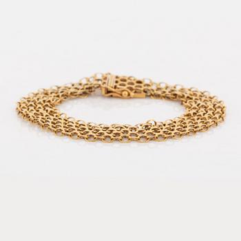 18K gold bracelet.