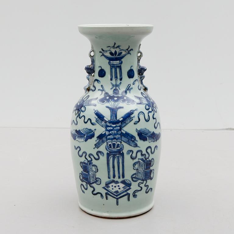 VAS, porslin, Kina, sent 1800-/tidigt 1900-tal.